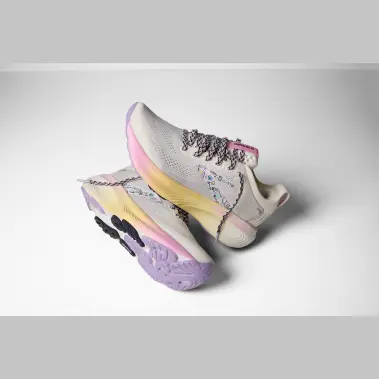 Image 13 of Brooks Adrenaline GTS 25 HERO Edition Women's