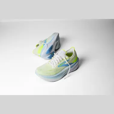 Image 8 of Brooks Hyperion Max 4 Women's
