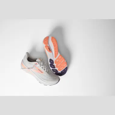 Image 8 of Brooks Revel 9 Women's