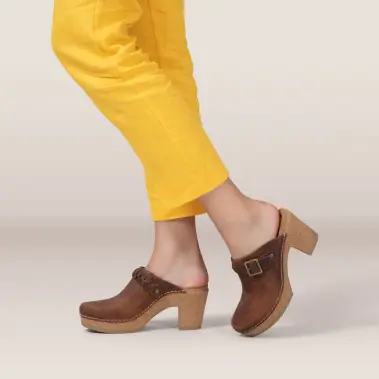 Image 7 of Aetrex Corey Clog Women's