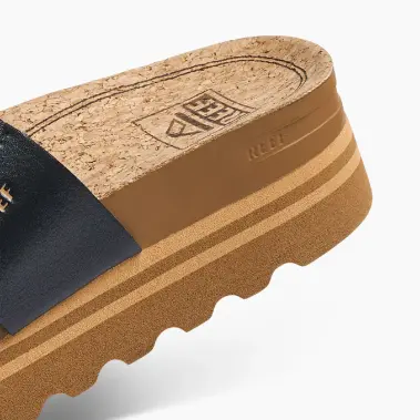 Image 4 of Reef Cushion Vista Hi Women's