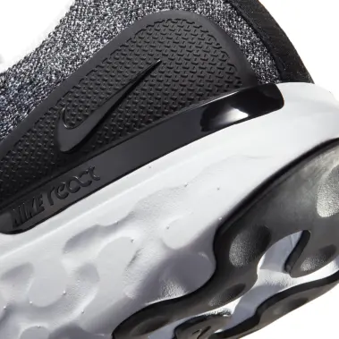 Image 6 of Nike React Phantom Run Flyknit 2 Women's