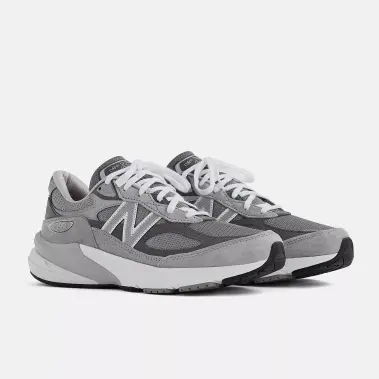 Image 2 of New Balance 990 v6 Women's