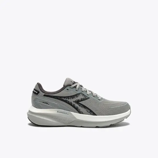 Cover image of ULTIMATE GREY/BLK Diadora Mythos Blushield Vigore V Men's
