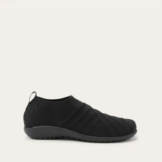 Cover image of BLK W/ SILVER KNIT Naot Okahu Women's