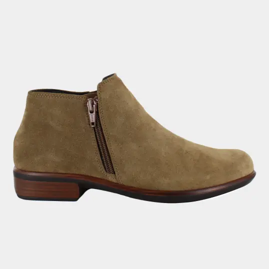 Cover image of ACORN SUEDE Naot Helm Women's