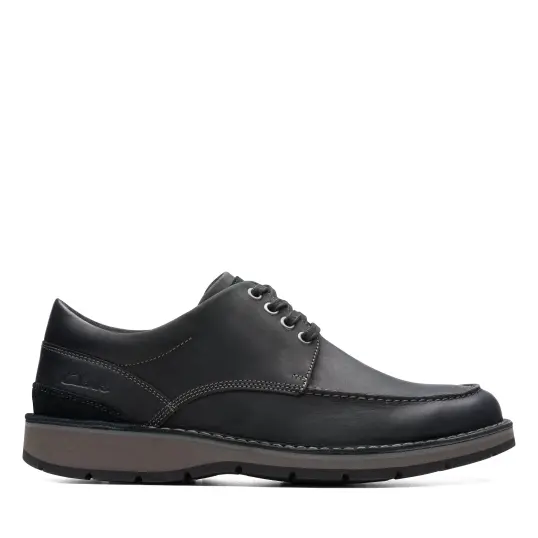 Cover image of BLACK LEAT Clarks Gravelle Low Men's
