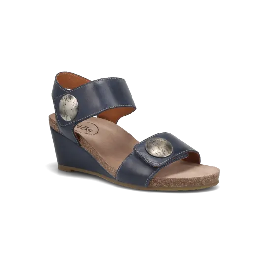 Cover image of Dark Blue Taos Carousel 3 Women's
