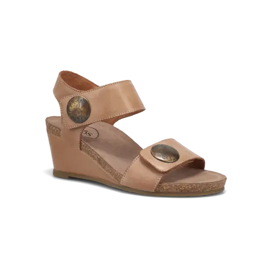 Cover image of Tan Taos Carousel 3 Women's