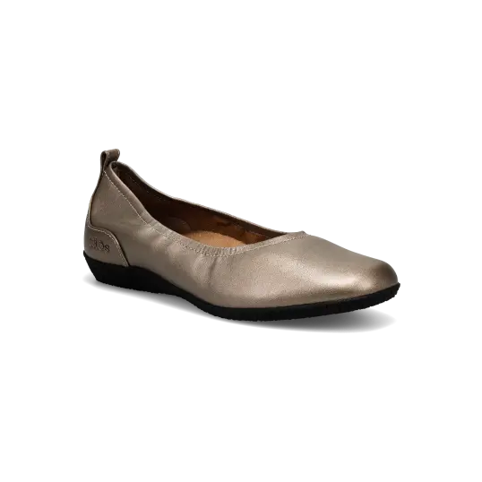 Cover image of CHAMPAGNE Taos Chit Chat Women's