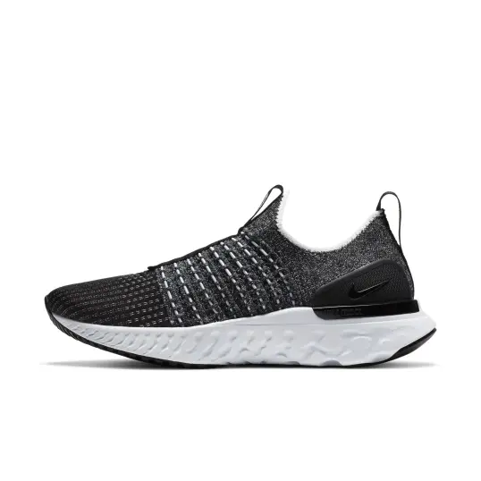 Cover image of BLK|WHT Nike React Phantom Run Flyknit 2 Women's